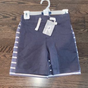 2 pack NWT boys 4T tommy Bahama shorts.
